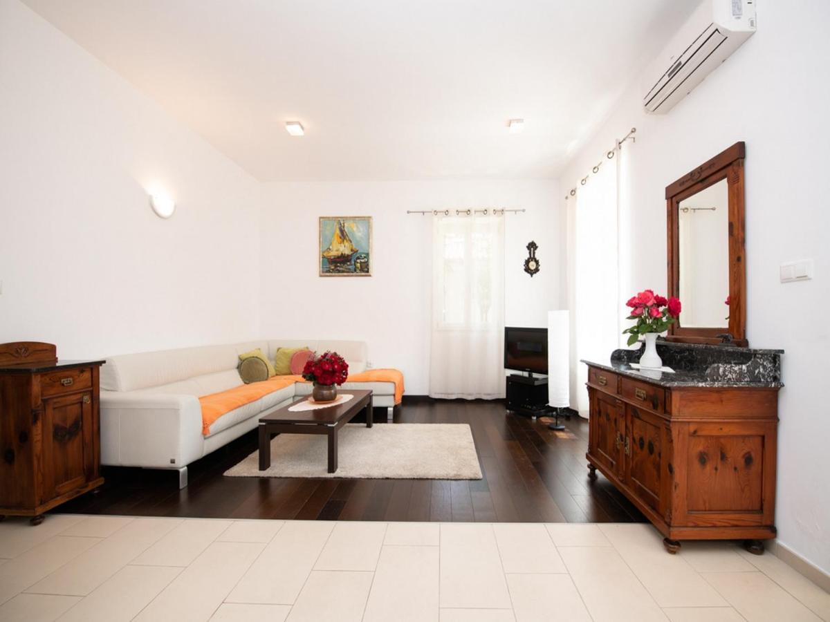 Apartment Marina With Sea View لوفغان المظهر الخارجي الصورة